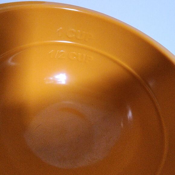 Palm Restaurant Melamine Nesting Measuring Cups Orange Set Of 3 - Picture 4 of 6